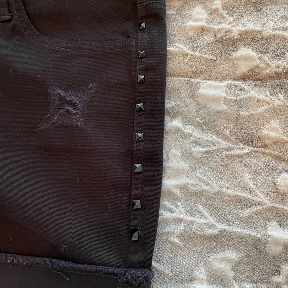 New! Rock & Republic Denim Jean Shorts - Picture 3 of 4